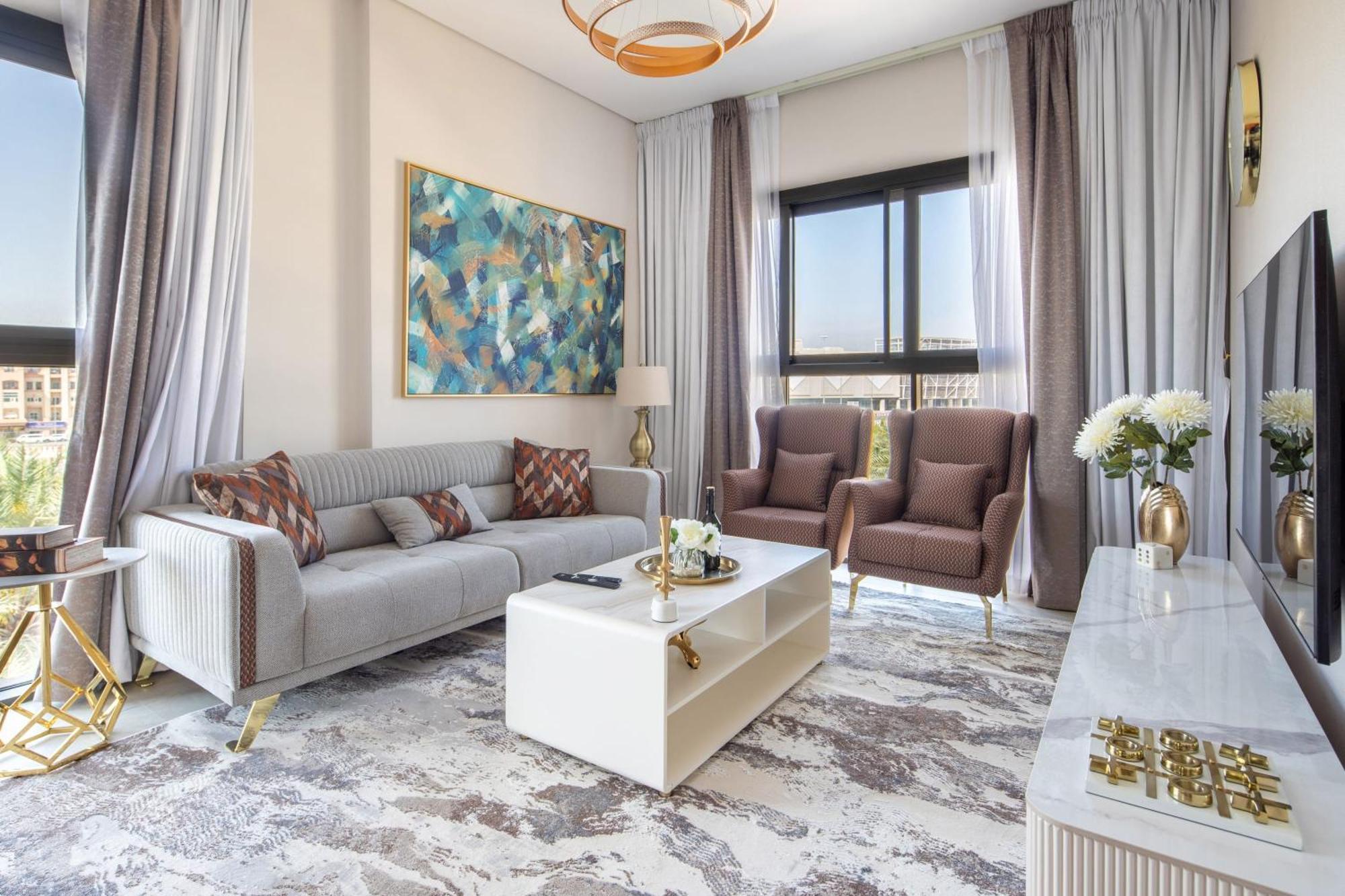 Frank Porter - Eleganz By Danube Dubai